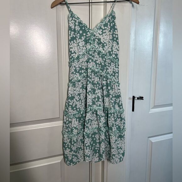 Love tree mint blue and white summer dress ruffle floral women’s size large P456 - Picture 1 of 5